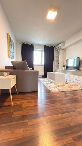 Apartament cu 2 camere semidecomandat, mobilat în Intim