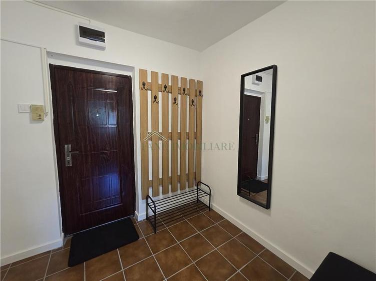 Apartament cu 2 camere semidecomandat în Aviației