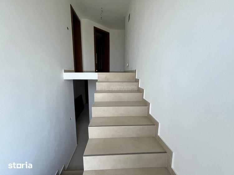 Casă cu 7 camere decomandat cu Teren 600 Mp în Central