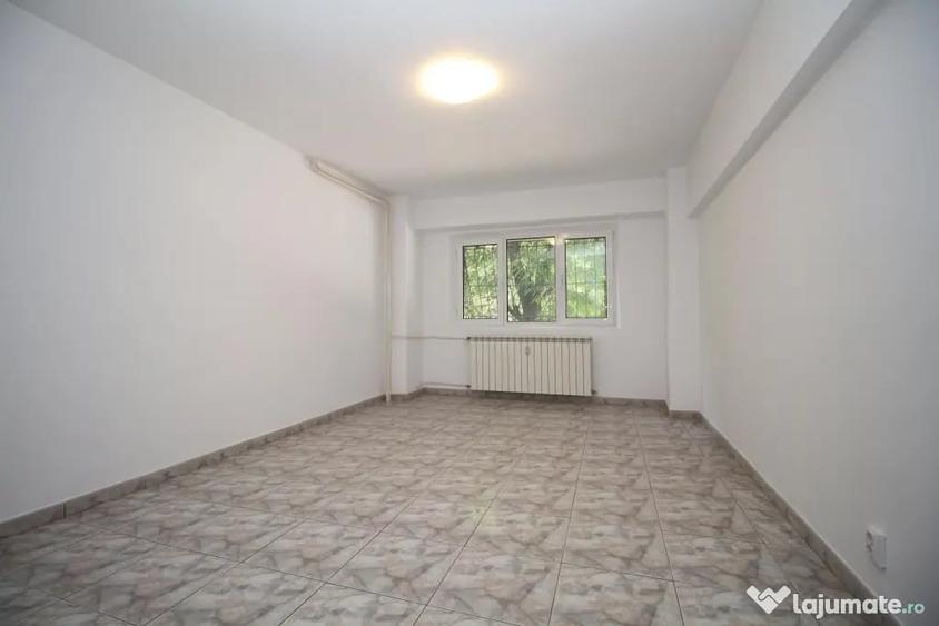 Apartament cu 3 camere decomandat în Decebal
