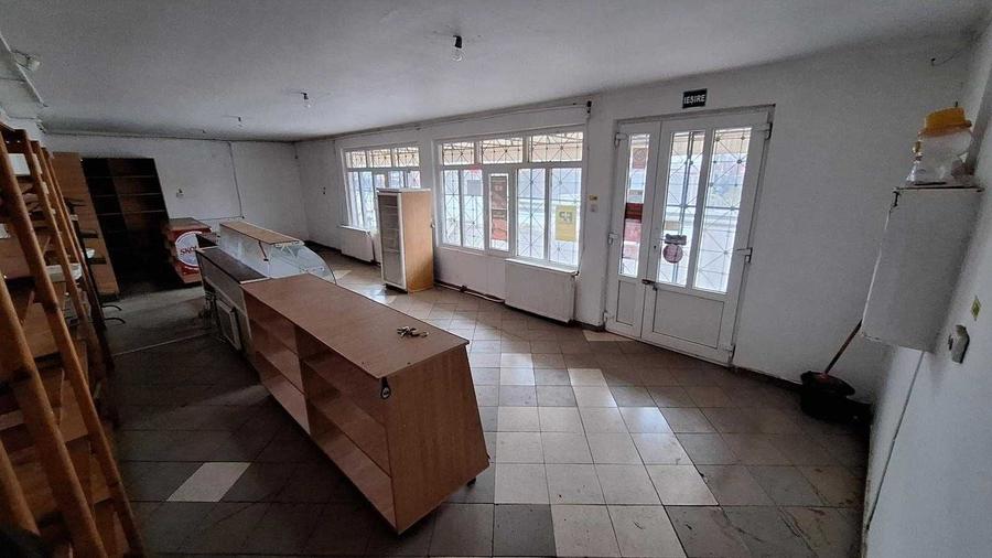 Spațiu comercial, de 74 mp, în Plosca