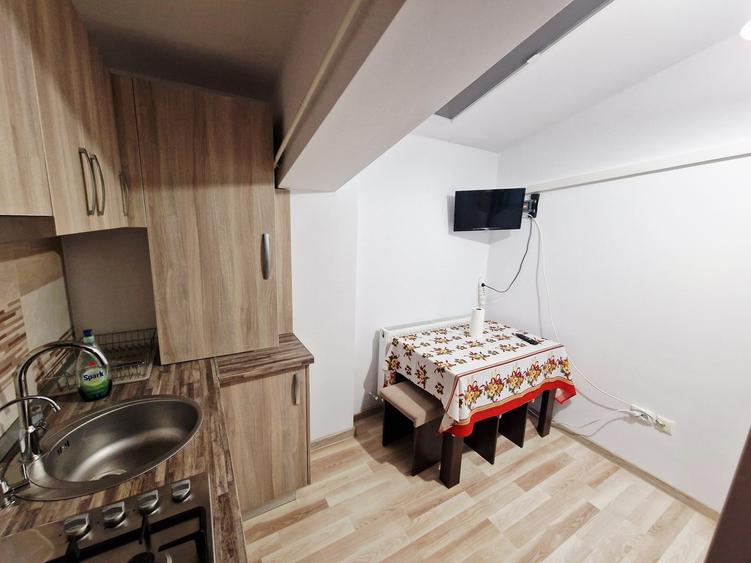 Apartament cu 2 camere decomandat în Strugurilor