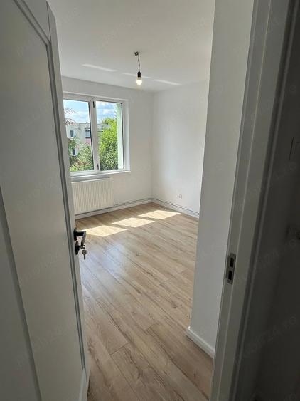 Se ofera spre vanzare apartament 2 camere decomandat, etaj 3 4 , vedere bilaterala a blocului,noxa - 1