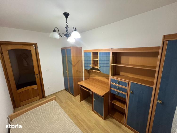 Apartament cu 3 camere decomandat în Păcurari