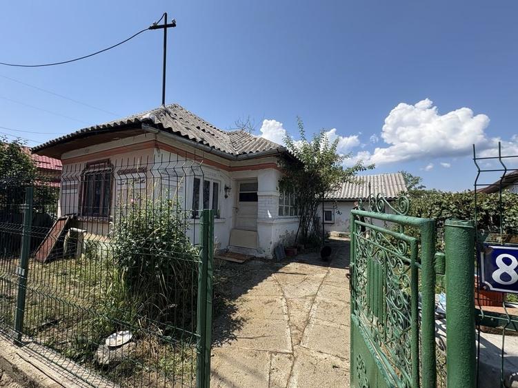 Casă cu 3 camere în Uiasca