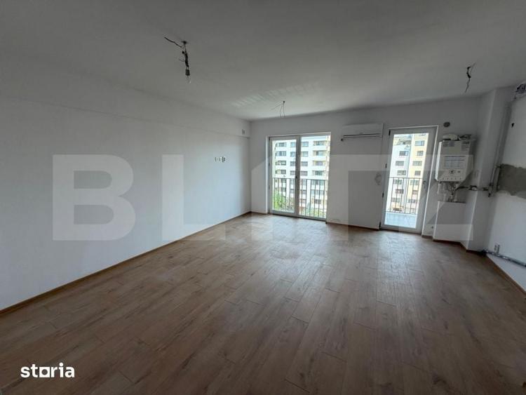 Apartament cu 3 camere în Craiovița Nouă