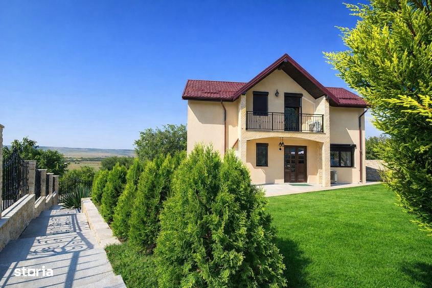 Casă cu 4 camere în Central
