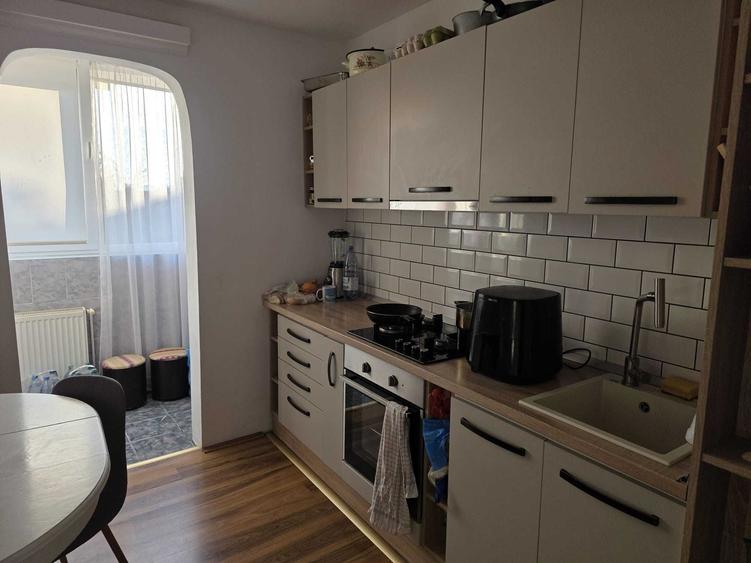 Apartament cu 2 camere decomandat în Zorilor