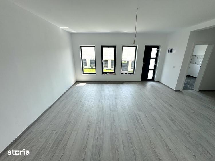 Casă cu 4 camere cu Teren 250 Mp în Miroslava