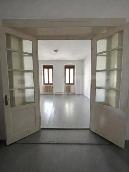 Casă cu Teren 678 Mp în Elisabetin
