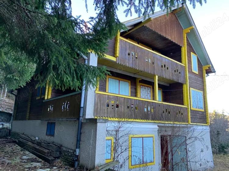 Casă cu Teren 2800 Mp în Muntele Băișorii