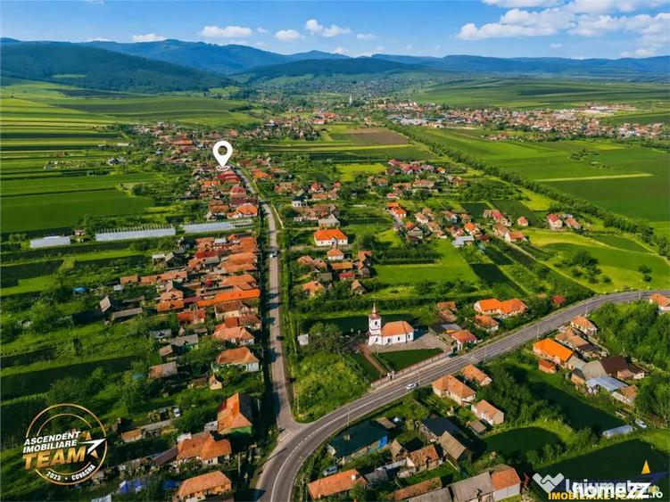 Casă cu 3 camere cu Teren 7608 Mp în Cernat