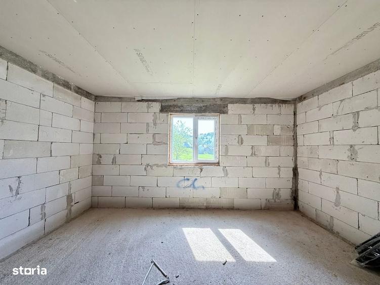 Casă cu 4 camere cu Teren 1200 Mp în Breaza