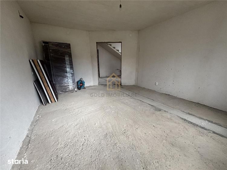 Casă cu 4 camere în Valea Borcutului