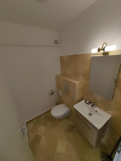 Apartament cu 2 camere semidecomandat în Buziașului
