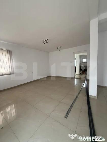 Spațiu comercial, de 100 mp, în Central
