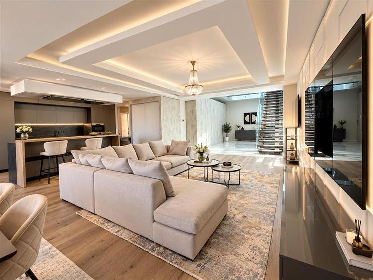 Penthouse cu 5 camere decomandat, mobilat în Herăstrău
