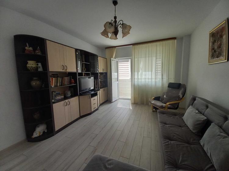 Apartament cu 2 camere decomandat în Sebastian