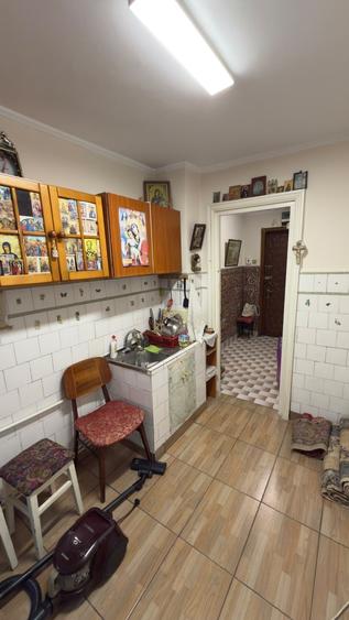 Apartament cu 2 camere decomandat în Abator