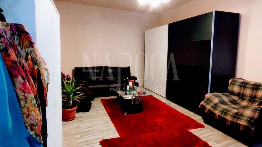 Casă individuală cu 3 camere cu Canalizare în Central