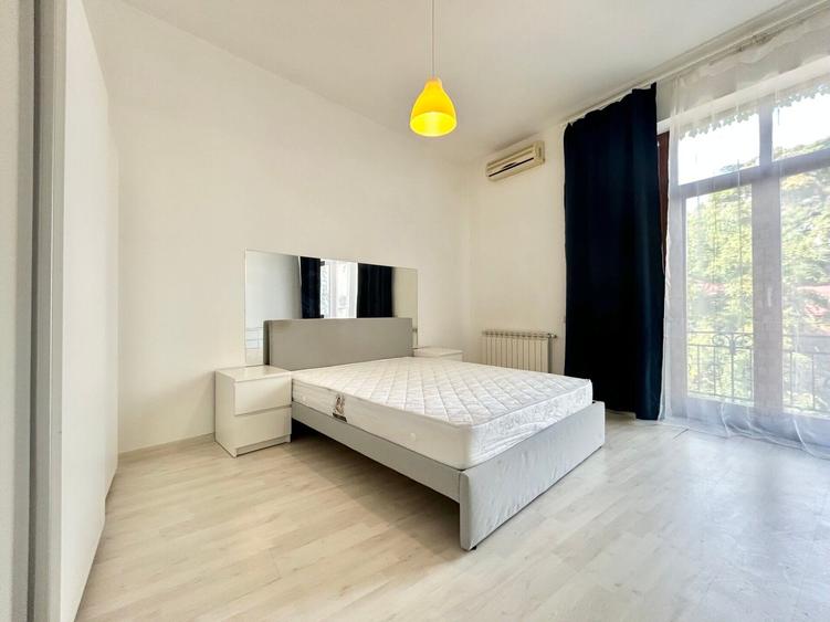 Apartament cu 3 camere decomandat, mobilat în Universitate