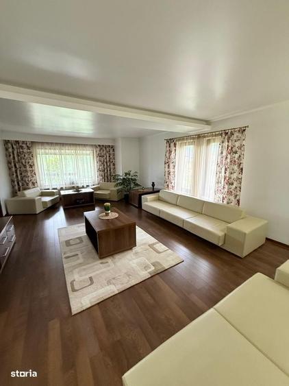 Casă cu 4 camere cu Teren 4300 Mp în Hănțești