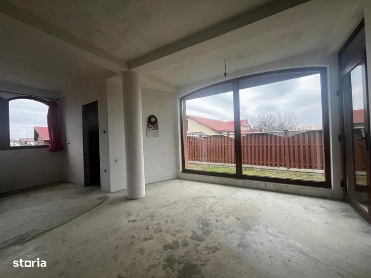 Casă cu 4 camere în Lăpuș