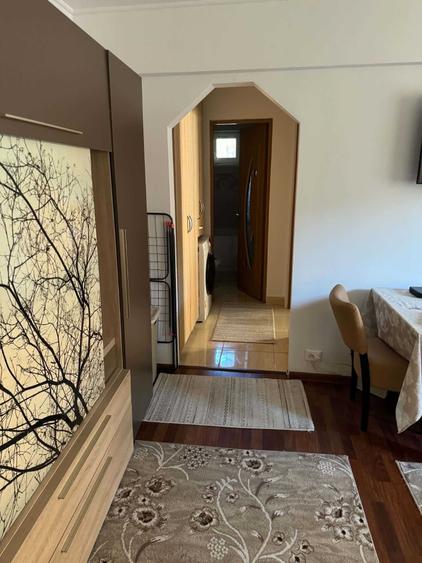 Apartament cu 2 camere semidecomandat în Exterior Vest