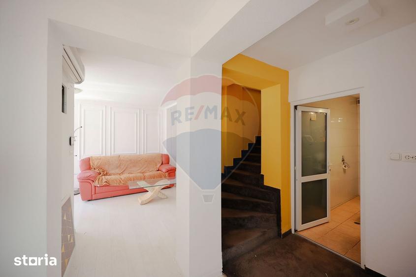 Casă cu Teren 380 Mp în Rogerius