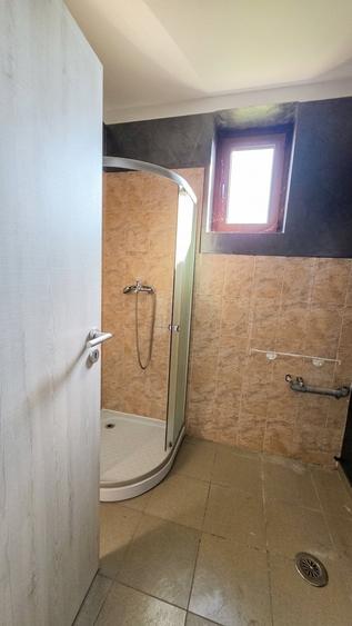 Casă cu 6 camere cu Garaj în Snagov