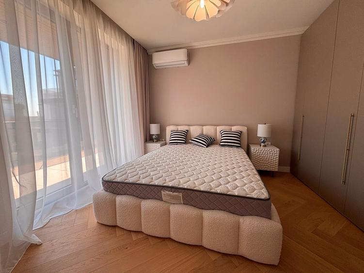 Apartament cu 4 camere în Iancu Nicolae