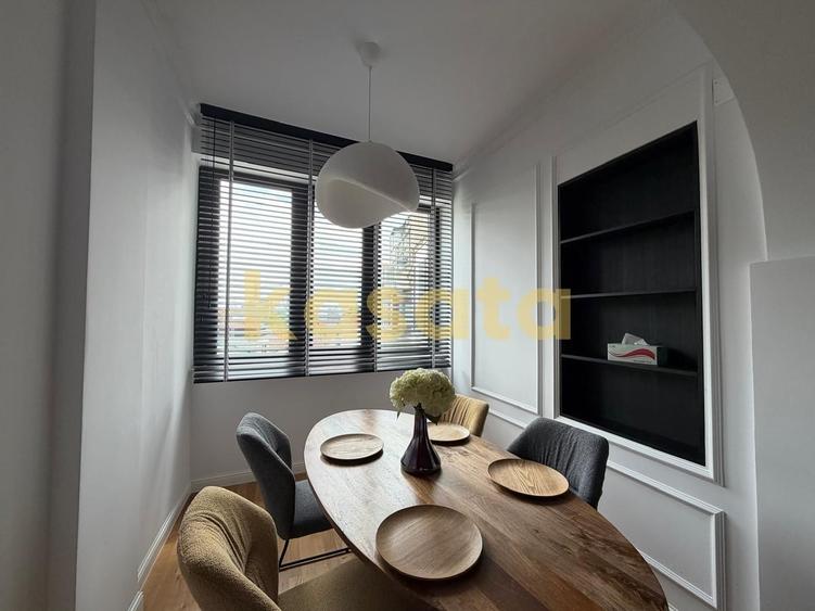 Apartament cu 4 camere decomandat, mobilat în Calea Victoriei