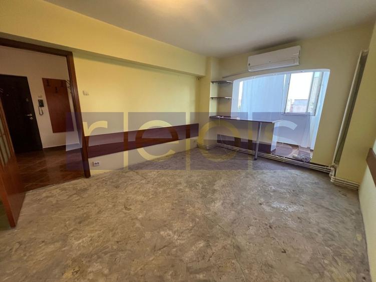 Apartament cu 2 camere semidecomandat, mobilat în Tineretului