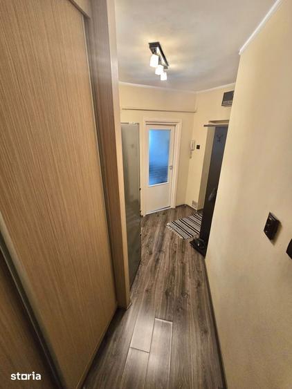 Apartament cu 4 camere decomandat în Burdea