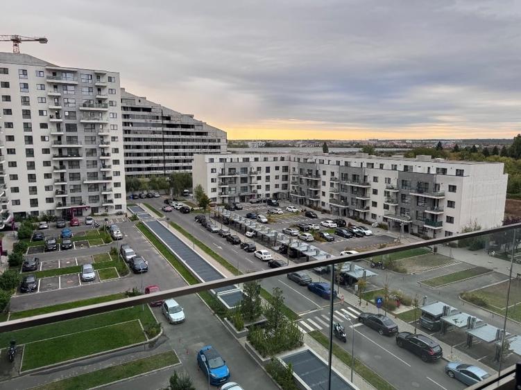 Apartament cu 2 camere semidecomandat, mobilat în Pipera