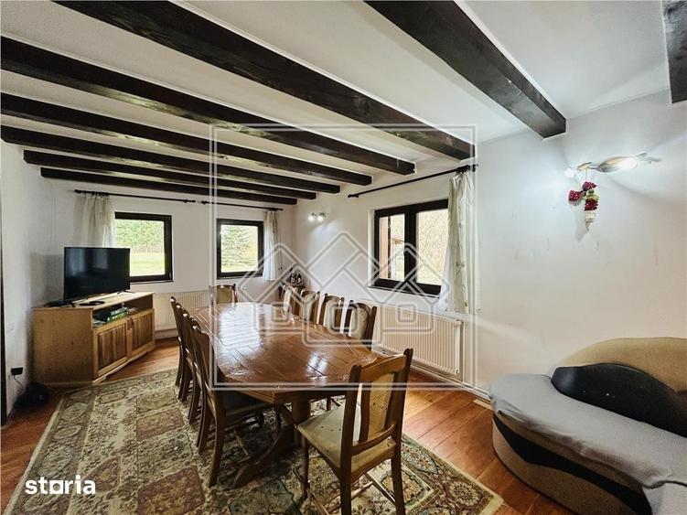 Casă cu 5 camere cu Teren 3400 Mp în Porumbacu de Jos
