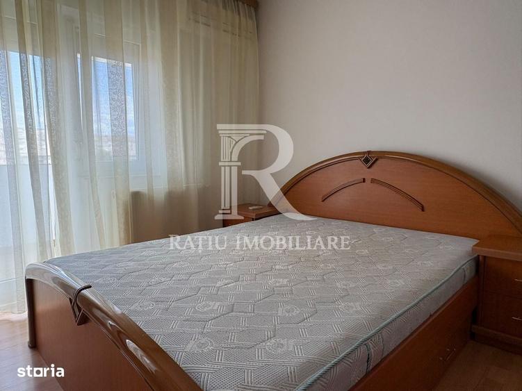 Apartament cu 3 camere decomandat în Rogerius