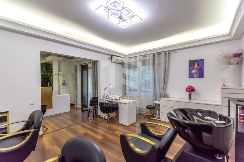 Apartament cu 5 camere semidecomandat în Arcul de Triumf