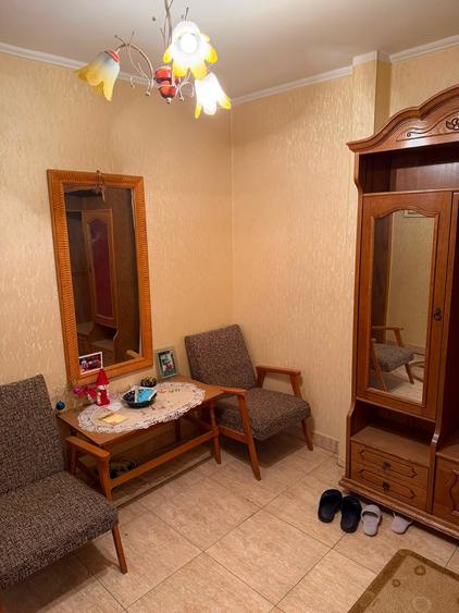 Apartament cu 3 camere decomandat în Central
