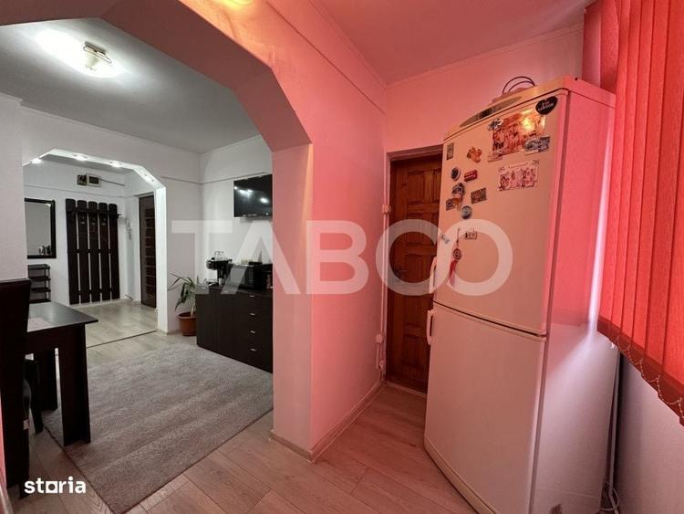 Apartament cu 3 camere decomandat în Jiblea Veche