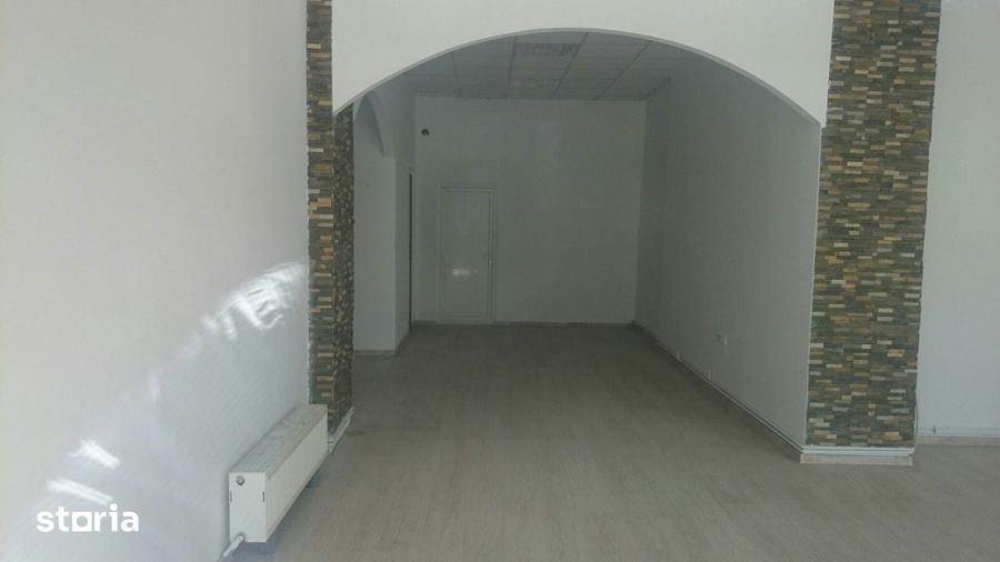 Spațiu comercial, de 75 mp, în Alexandru cel Bun