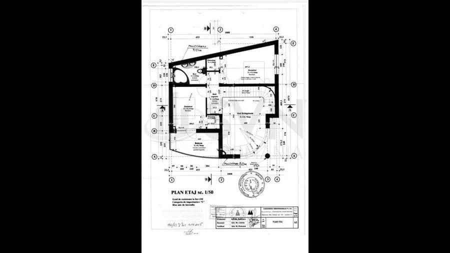 Casă cu 5 camere cu Teren 600 Mp în Vatra Luminoasă