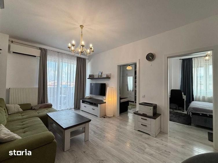 Apartament cu 3 camere semidecomandat, mobilat în Zorilor — fotografia 1