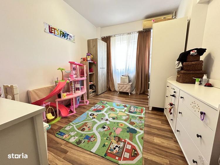 Apartament cu 3 camere decomandat, mobilat în Titan