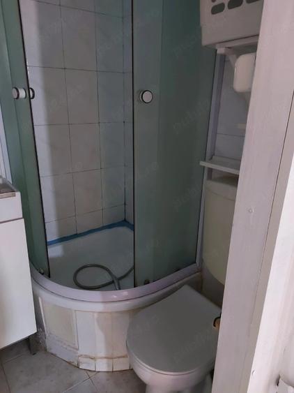 Apartament cu 3 camere decomandat în Berceni