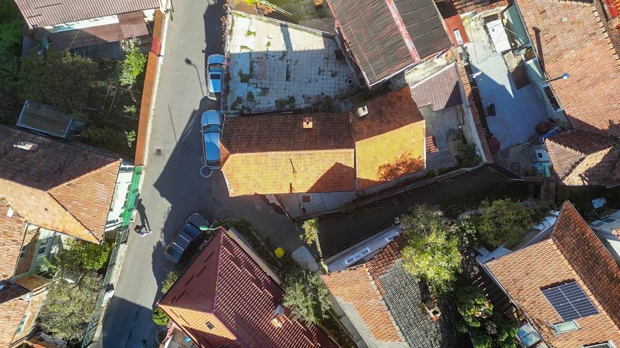 Casă individuală cu 2 camere cu Canalizare în Schei