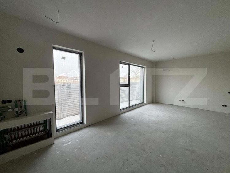 Apartament cu 2 camere decomandat în Mihai Bravu