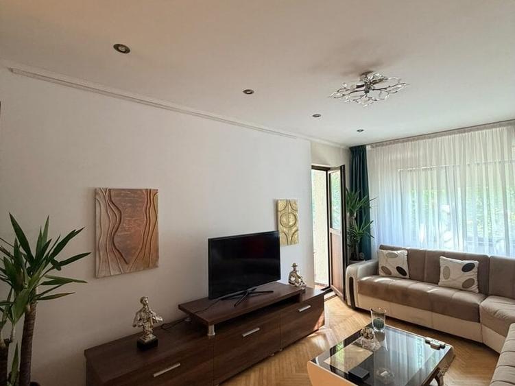 Apartament cu 2 camere semidecomandat în Moșilor