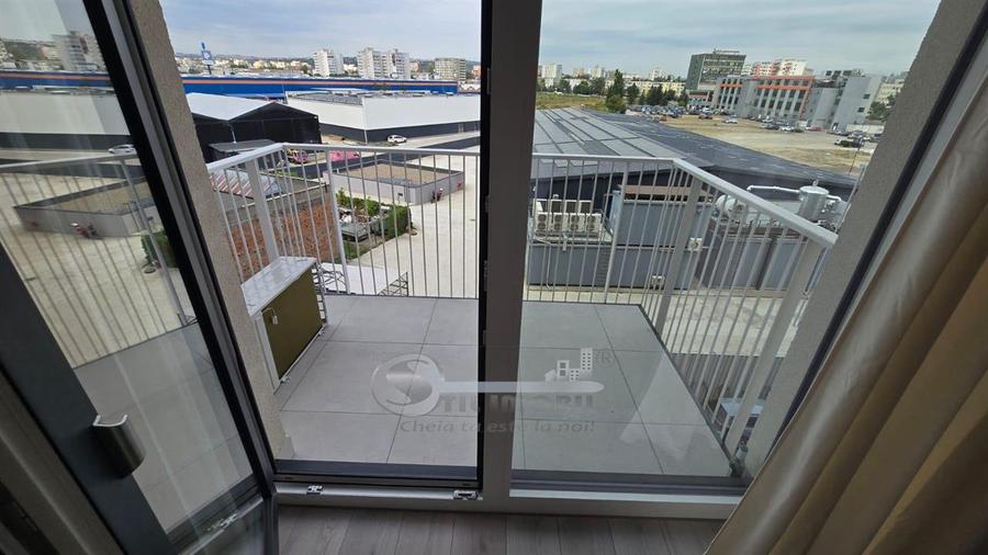 Apartament cu 2 camere decomandat în Baza 3