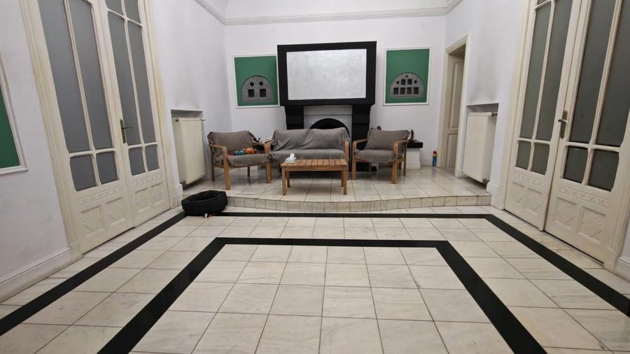 Apartament cu 4 camere semidecomandat, mobilat în Dacia